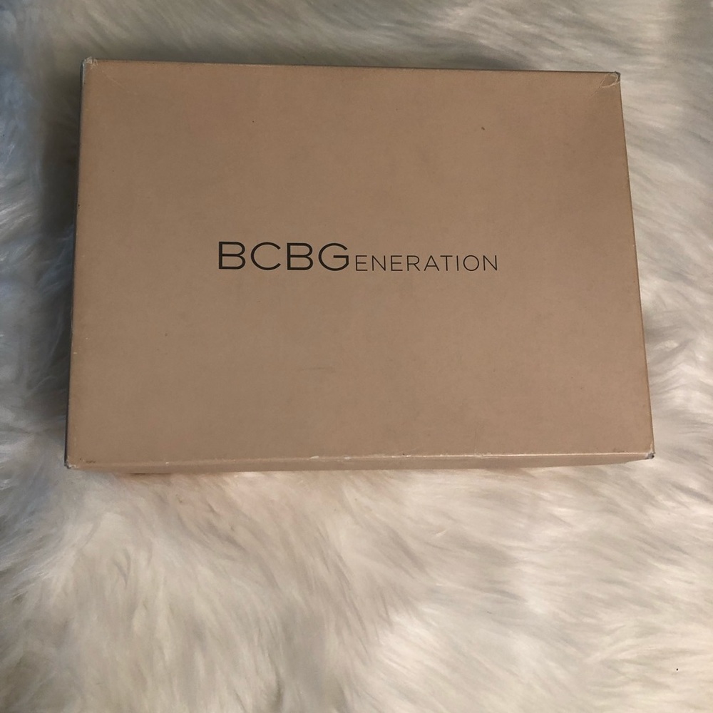 Lightly Worn! - Bcbgeneration Silver Classic Pump… - image 7